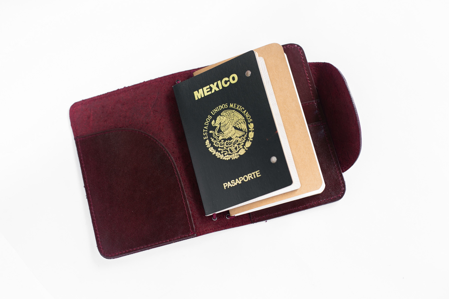 Portapasaportes INDIGO vino Image 3