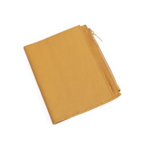 Sobre de piel AMARILLO  B6